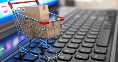 ecommerce-stores-hosted-vs-licensed-shopping-cart-solutions-min (1)